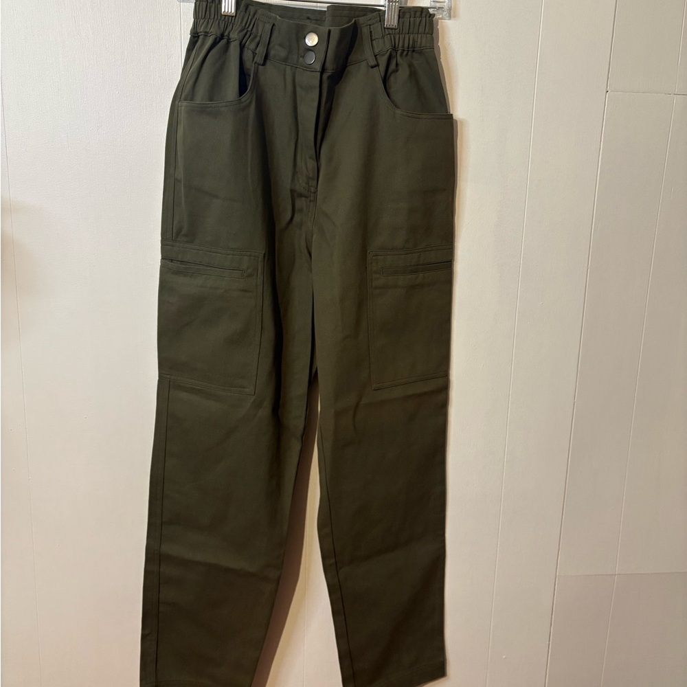 Women’s Olive Cargo Pants